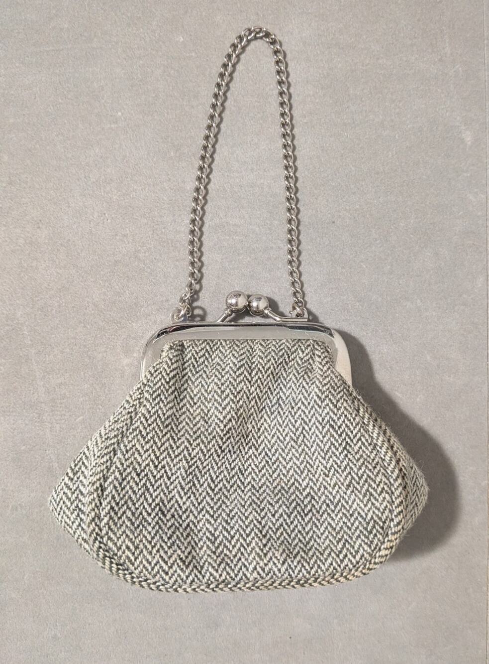 Vtg Style Grey Herringbone Tweed Kiss Lock Mini Coin Purse w/ Chain Cottagecore
